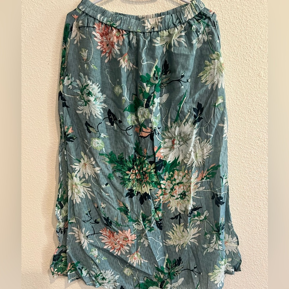 H&M Maxi Skirt  Hawaiian Floral Print‎ With Side Slit